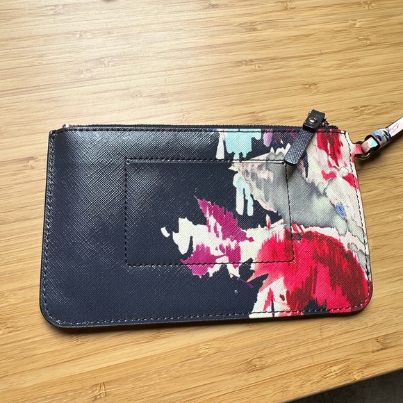 Kate spade wristlet - Picture 2 of 3